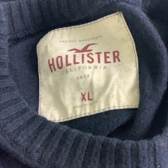 Hollister Navy Blue Crewneck Sweater - Picture 6 of 8